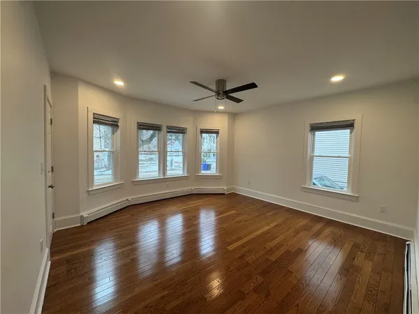 $2,800 | 591 Main Street, Warren, RI 02885