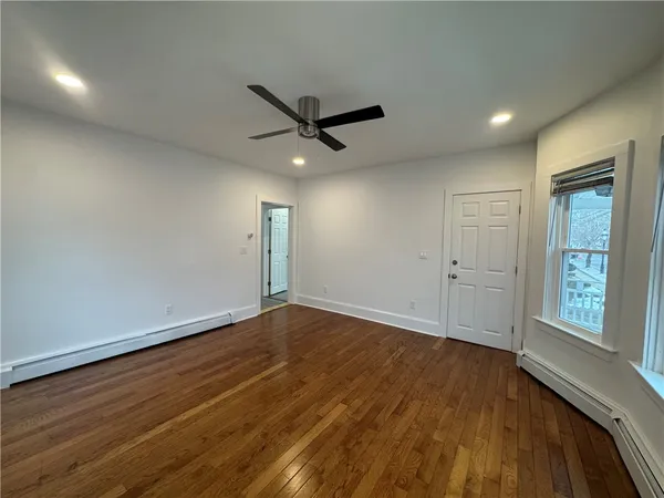 $2,800 | 591 Main Street, Warren, RI 02885