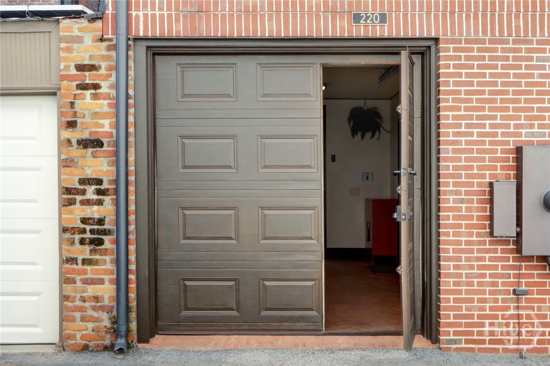 220 East State Street Savannah, GA 31401 - Photo 7 of 74