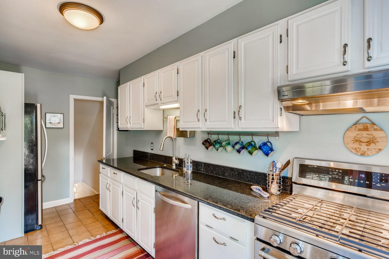 210 Brandon Road Baltimore, MD 21212 - Photo 9 of 30 Kitchen