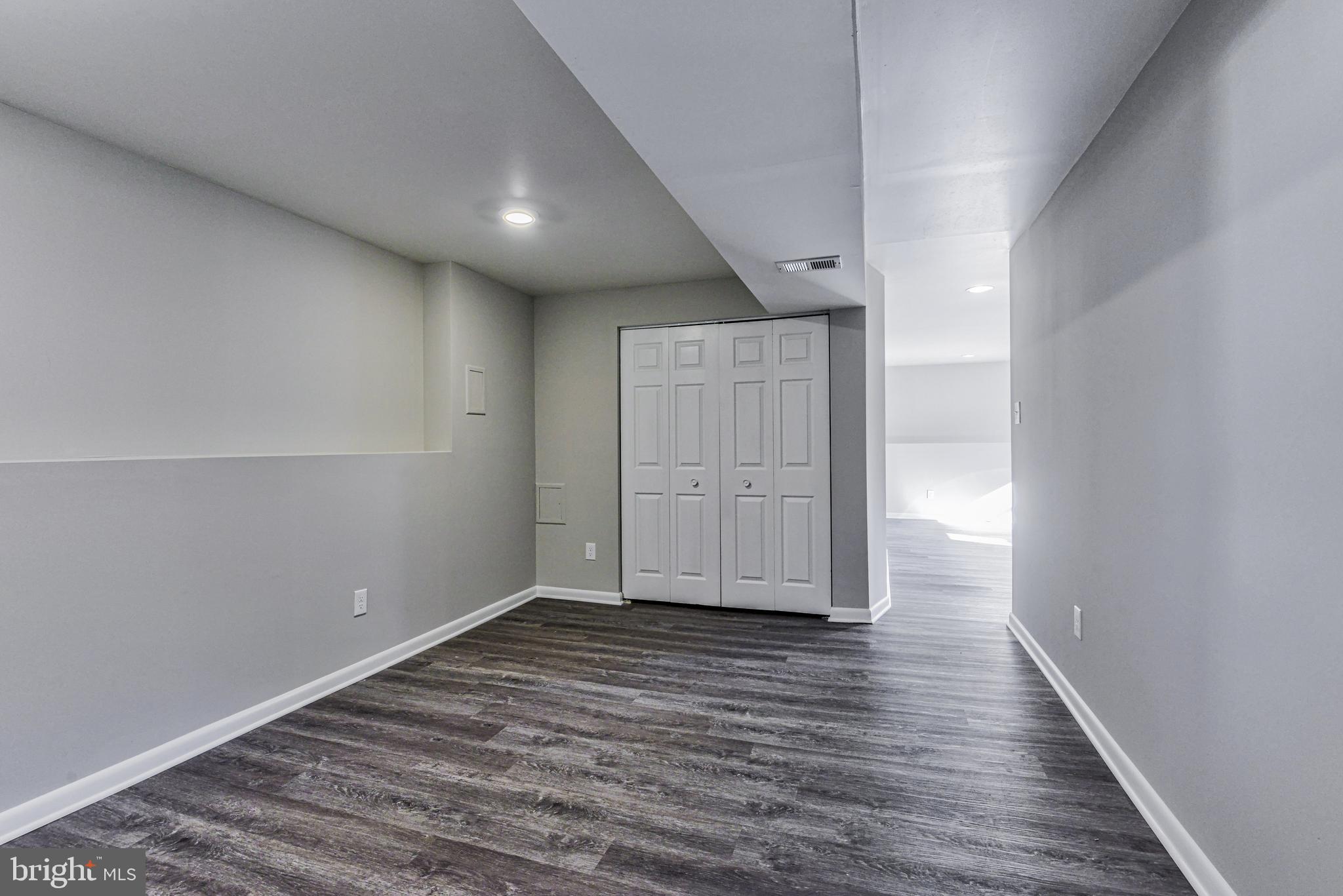 12 Yew Road Baltimore, MD 21221 - Photo 32 of 42 Basement Den space