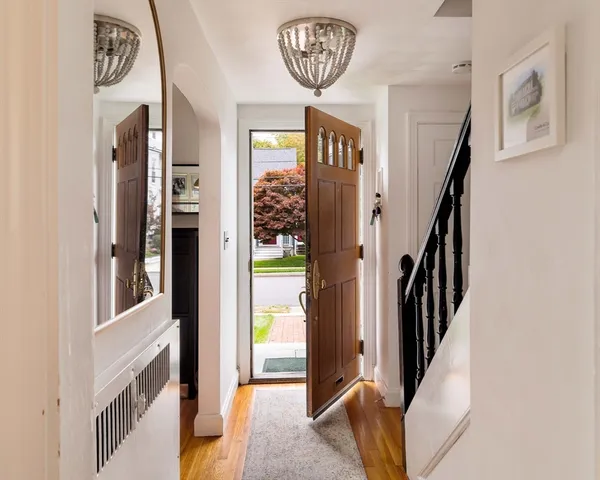 a view of entryway with a front door