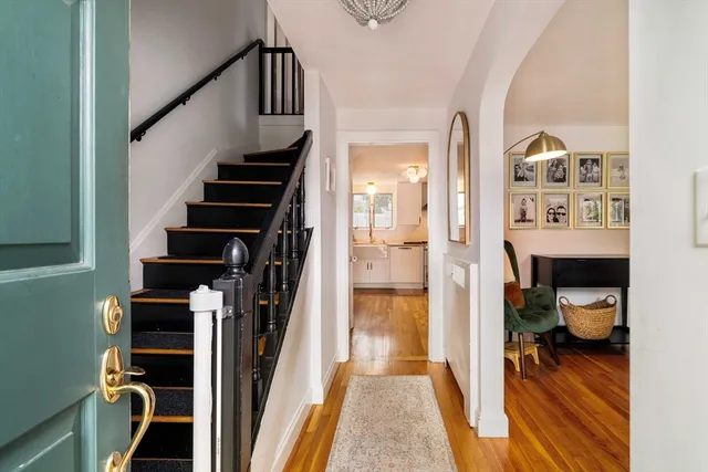 a view of entryway and workspace