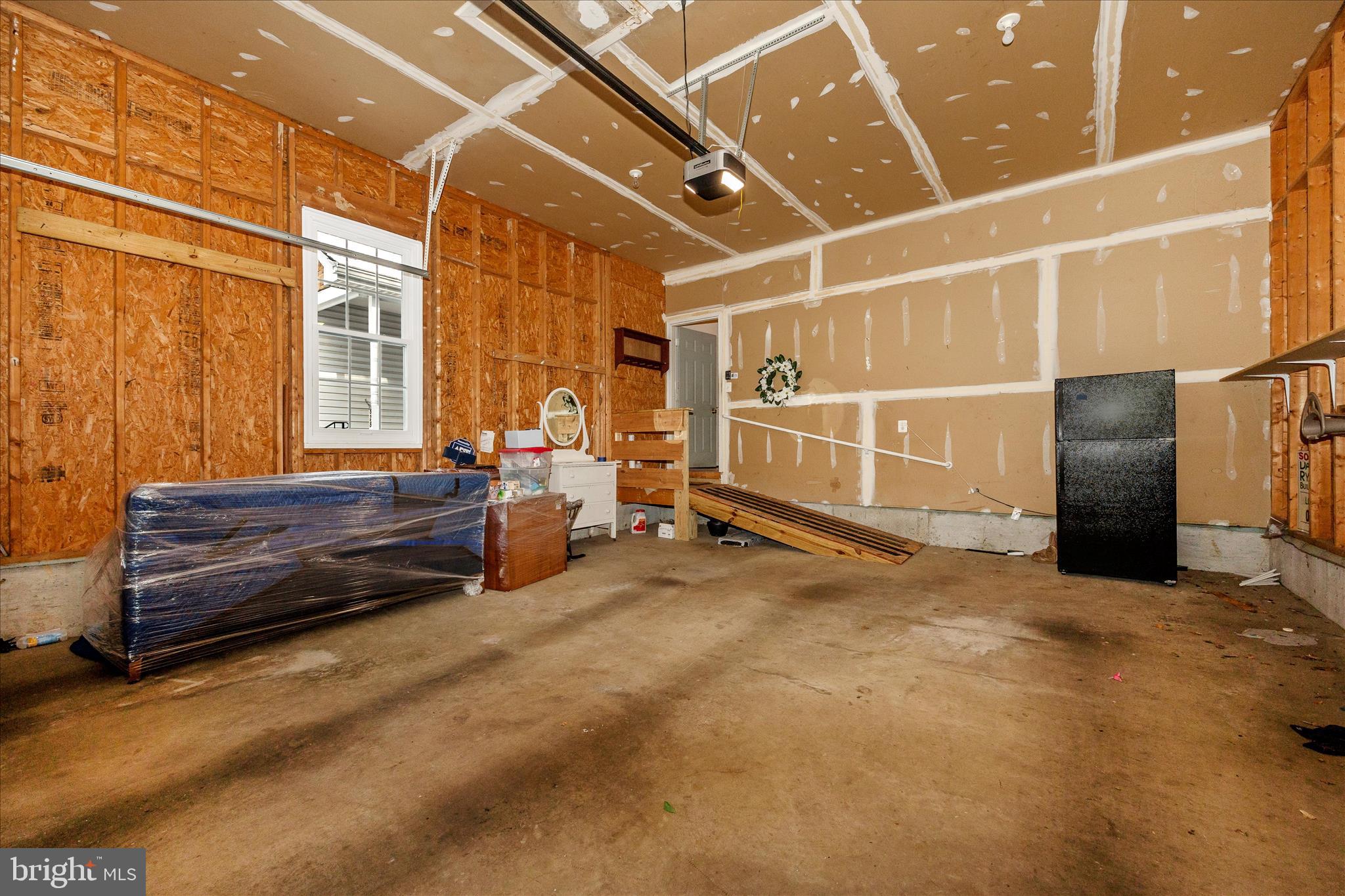 828 Geronimo Drive Frederick, MD 21701 - Photo 50 of 64 a room with furniture