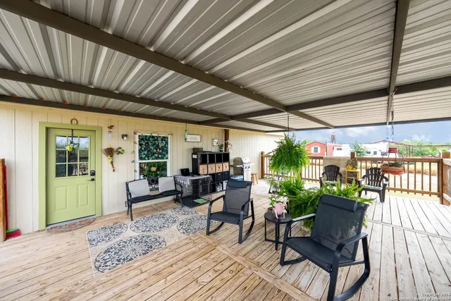 $255,000 | 380 Martin Avenue, Carrizo Springs, TX 78834