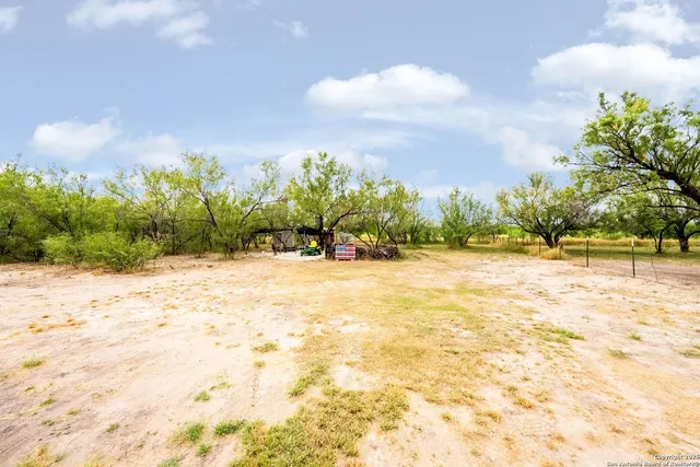 $255,000 | 380 Martin Avenue, Carrizo Springs, TX 78834
