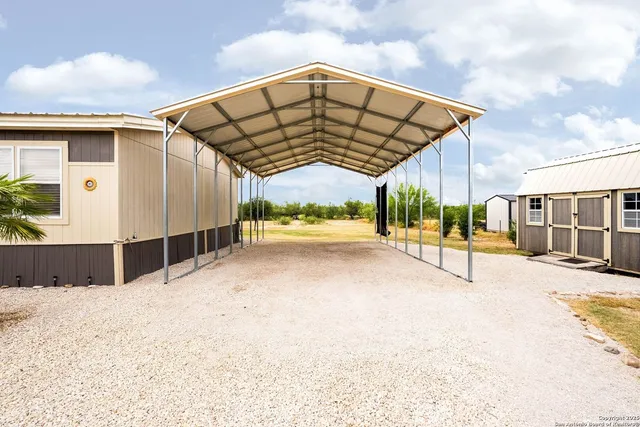 $255,000 | 380 Martin Avenue, Carrizo Springs, TX 78834