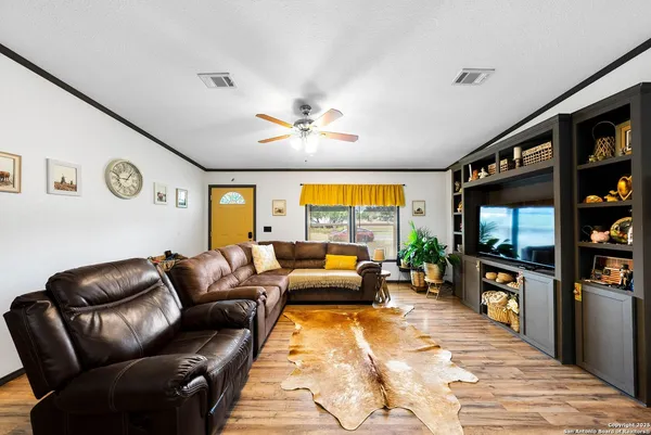 $245,000 | 380 Martin Avenue, Carrizo Springs, TX 78834