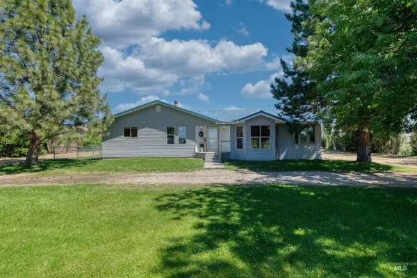 $620,000 | 3592 West Idaho Boulevard, Emmett, ID 83617