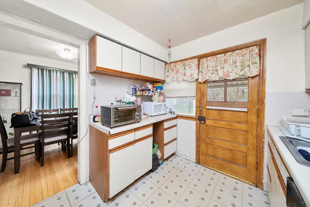 $189,000 | 429 Geneva Avenue, Bellwood, IL 60104