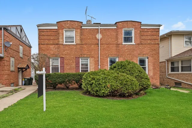 $189,000 | 429 Geneva Avenue, Bellwood, IL 60104