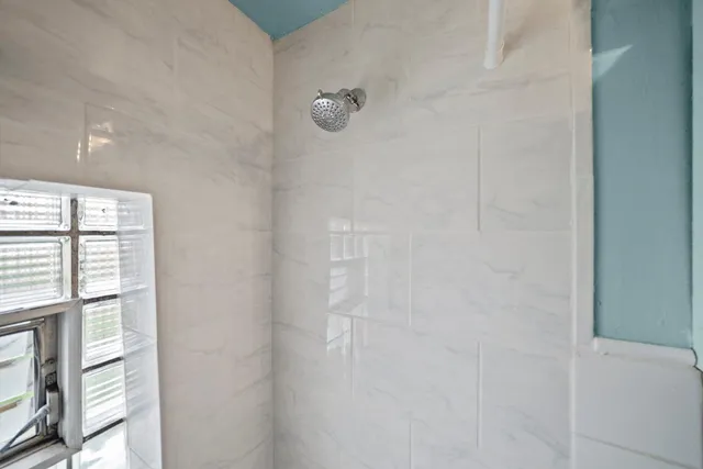 $189,000 | 429 Geneva Avenue, Bellwood, IL 60104