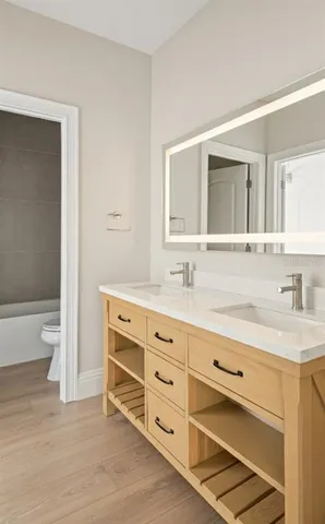 a bathroom with a bathtub