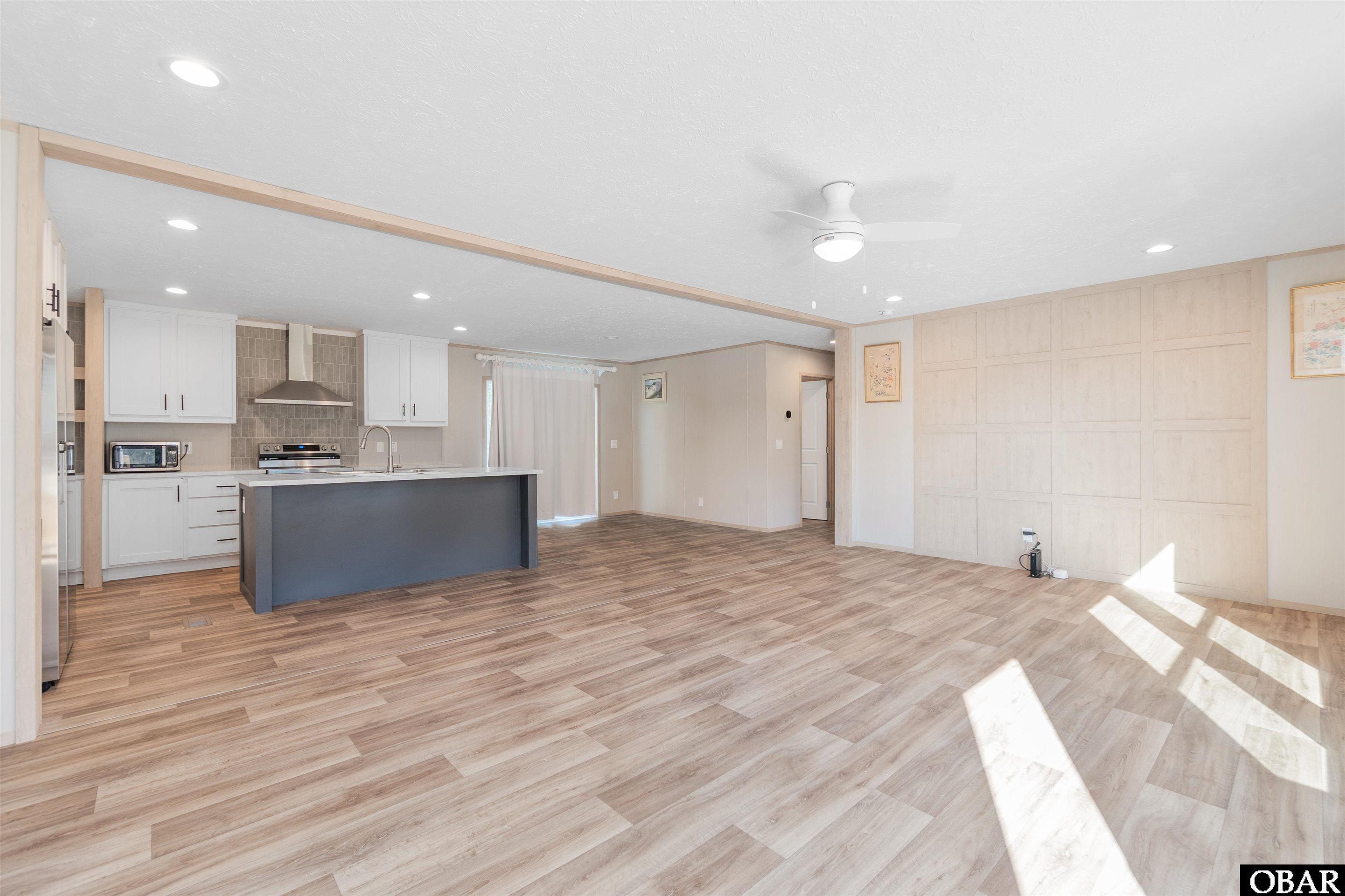 298 Jarvisburg Road Jarvisburg, NC 27947 - Photo 10 of 27 Actual Living Room