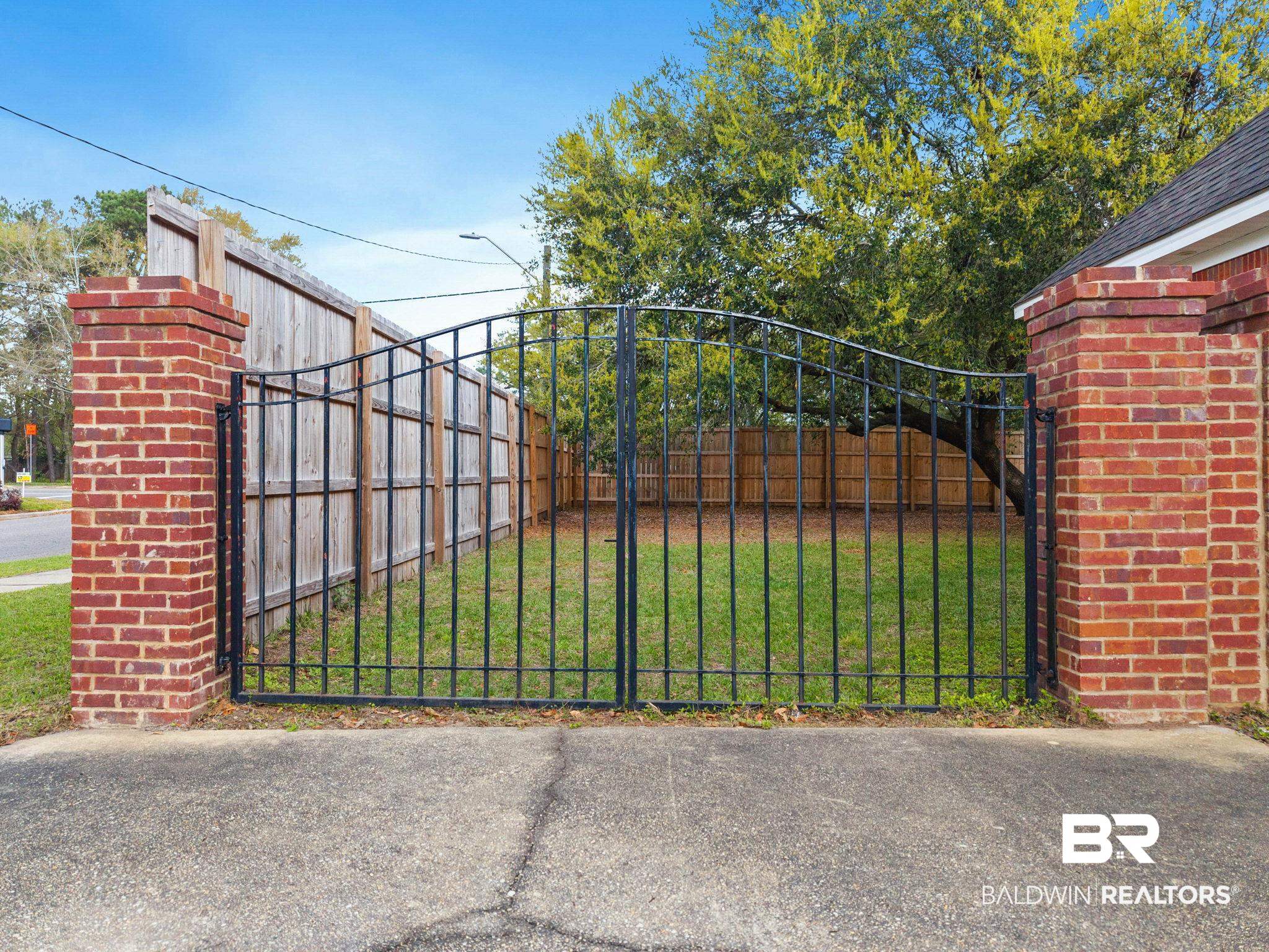 3668 Claridge Road North Mobile, AL 36608 - Photo 15 of 100 View of gate
