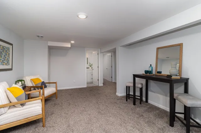 $2,600 | 11509 Palmer Road, Bloomington, MN 55437