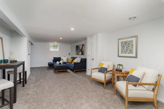 $2,600 | 11509 Palmer Road, Bloomington, MN 55437