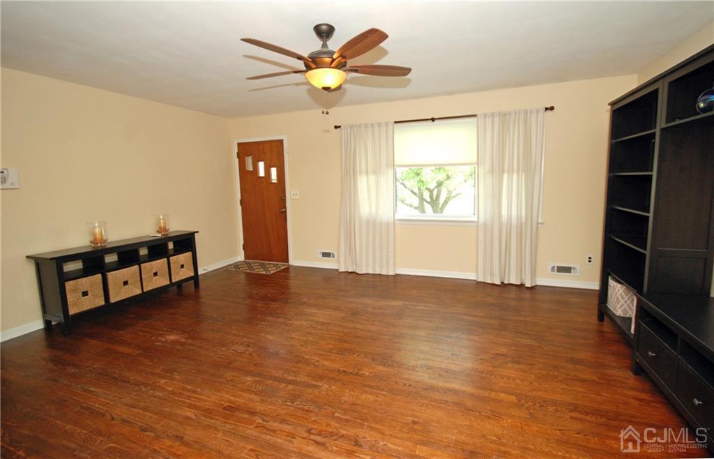 624 Ashland Road Middlesex, NJ 08846 - Photo 3 of 15 Gallery Image 3