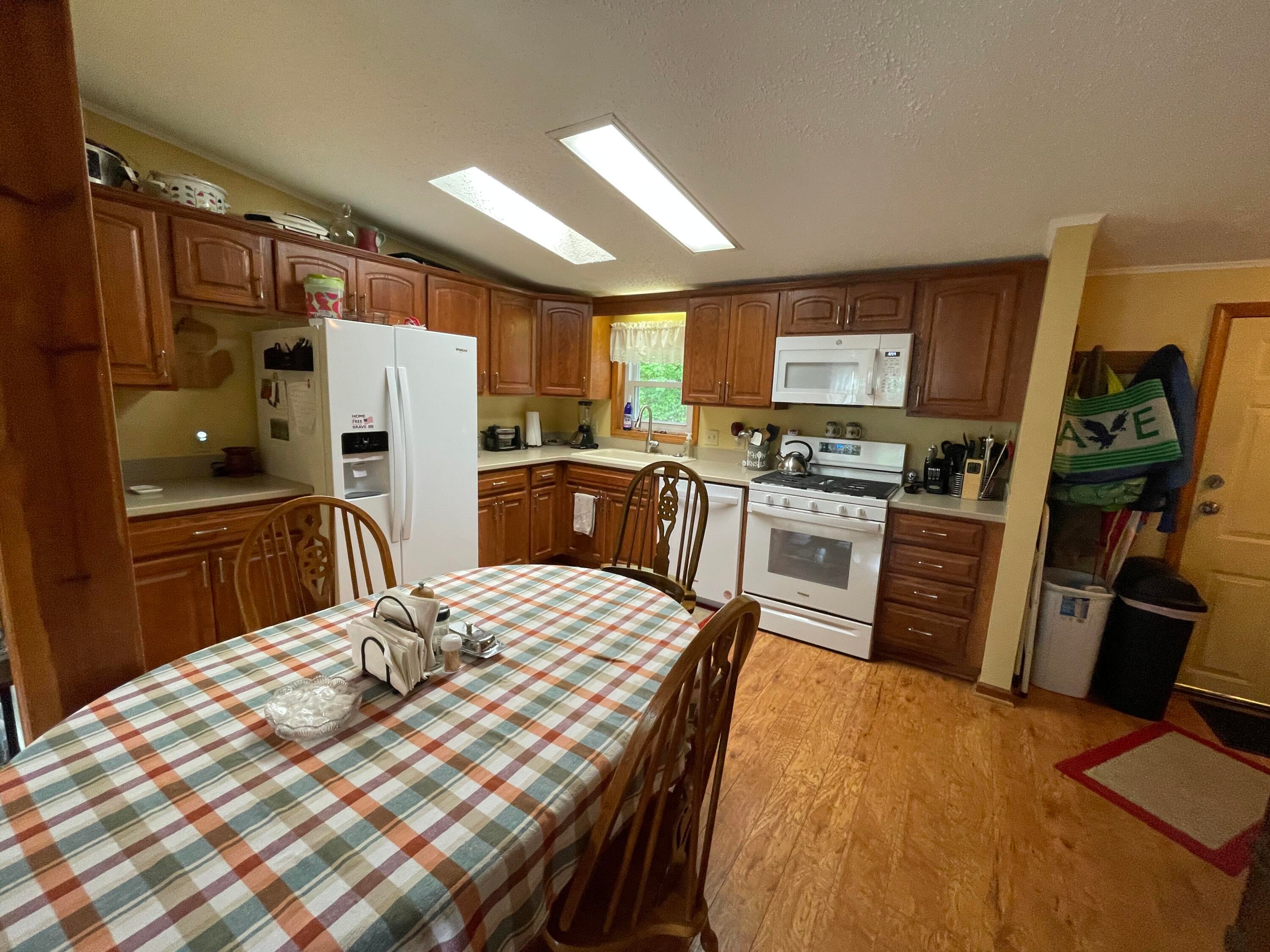 3829 North Markey Road Roscommon, MI 48653 - Photo 5 of 28 Gallery Image 5