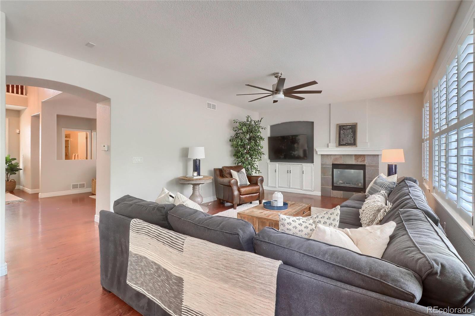 721 Ridgemont Circle Highlands Ranch, CO 80126 - Photo 10 of 40 Gallery Image 10