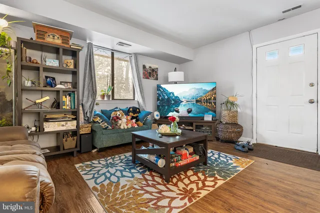 $1,175,000 | 1237 Greeley Avenue, Warminster, PA 18974