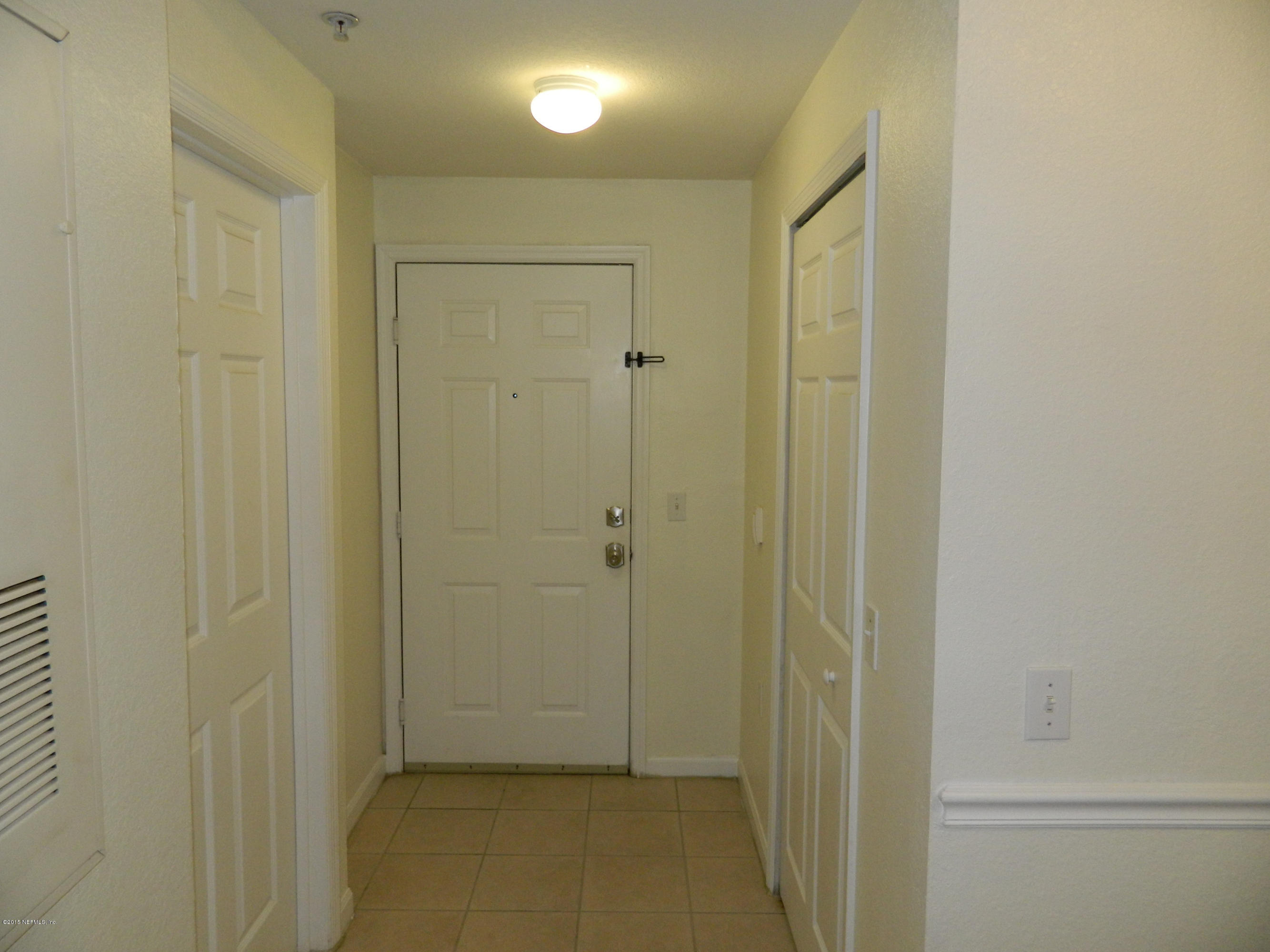 8550 Touchton Road, Unit 616 Jacksonville, FL 32216 - Photo 7 of 77 TILED FOYER