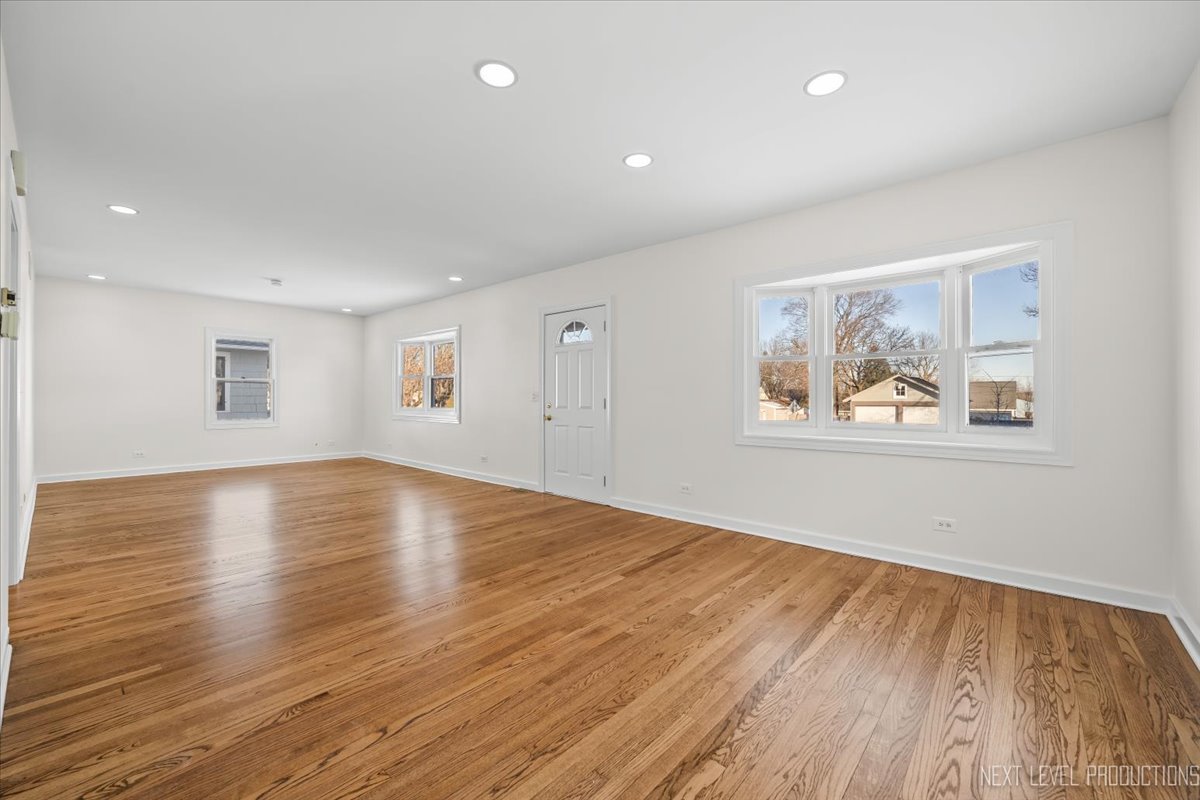 412 Richards Street Geneva, IL 60134 - Photo 3 of 25