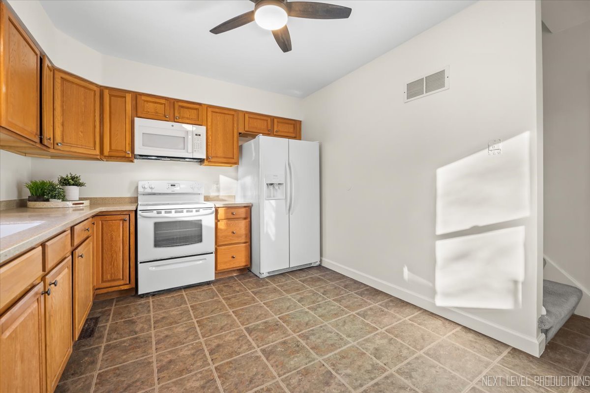 412 Richards Street Geneva, IL 60134 - Photo 8 of 25