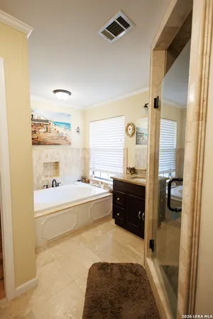 $825,000 | 1219 County Road 761, Devine, TX 78016