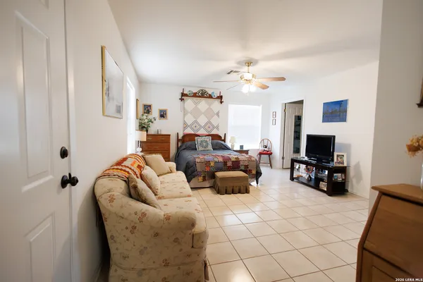 $825,000 | 1219 County Road 761, Devine, TX 78016