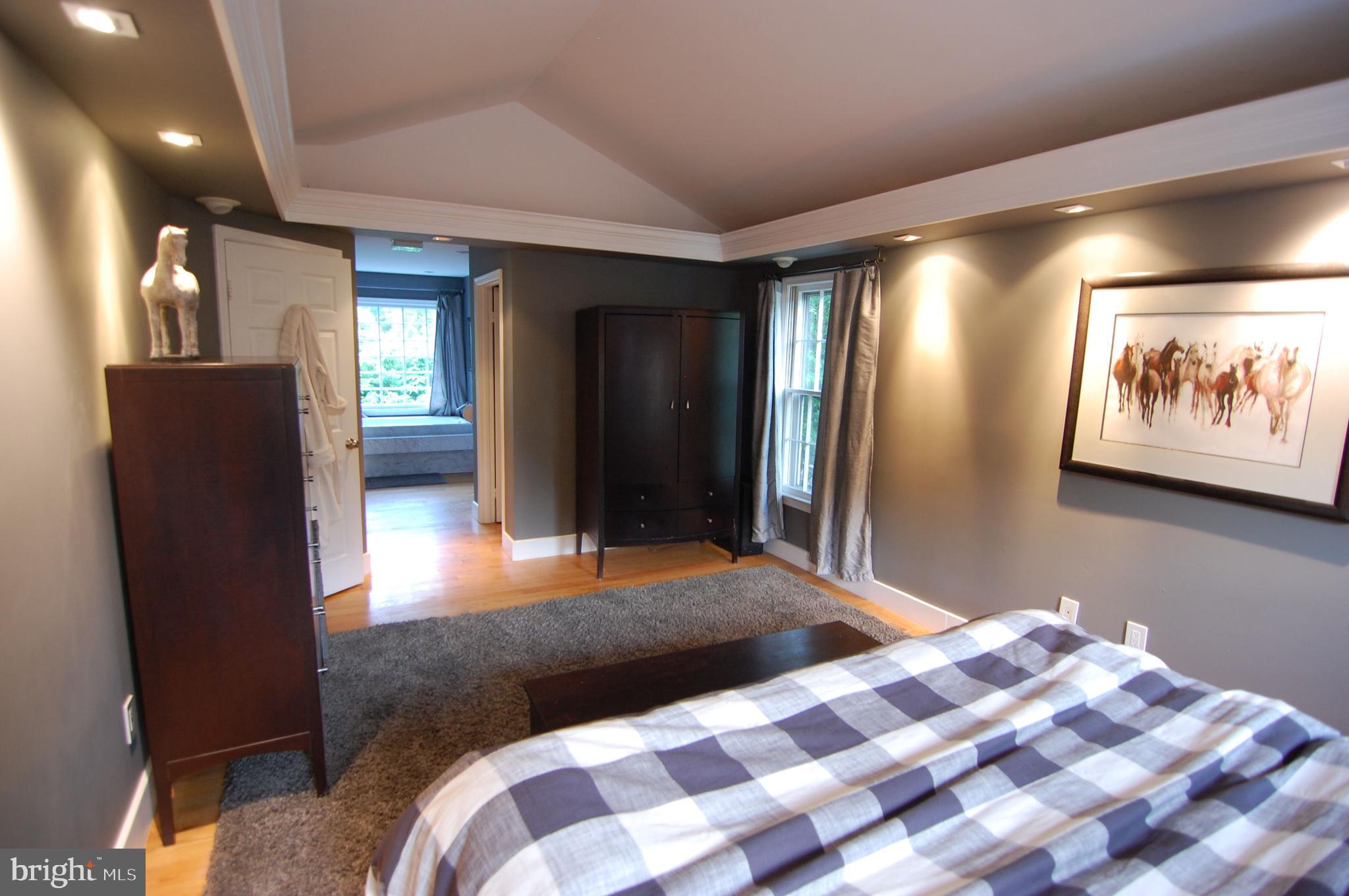 11605 Springhouse Place Reston, VA 20194 - Photo 10 of 24 Gallery Image 10