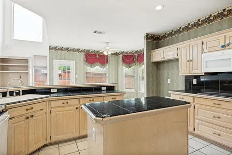 $525,000 | 304 Kahala Drive, Dallas, TX 75218