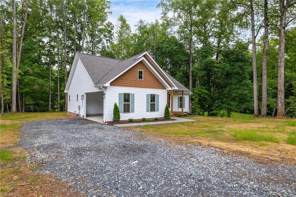 2814 Regal Road Reidsville, NC 27320 - Photo 3 of 31