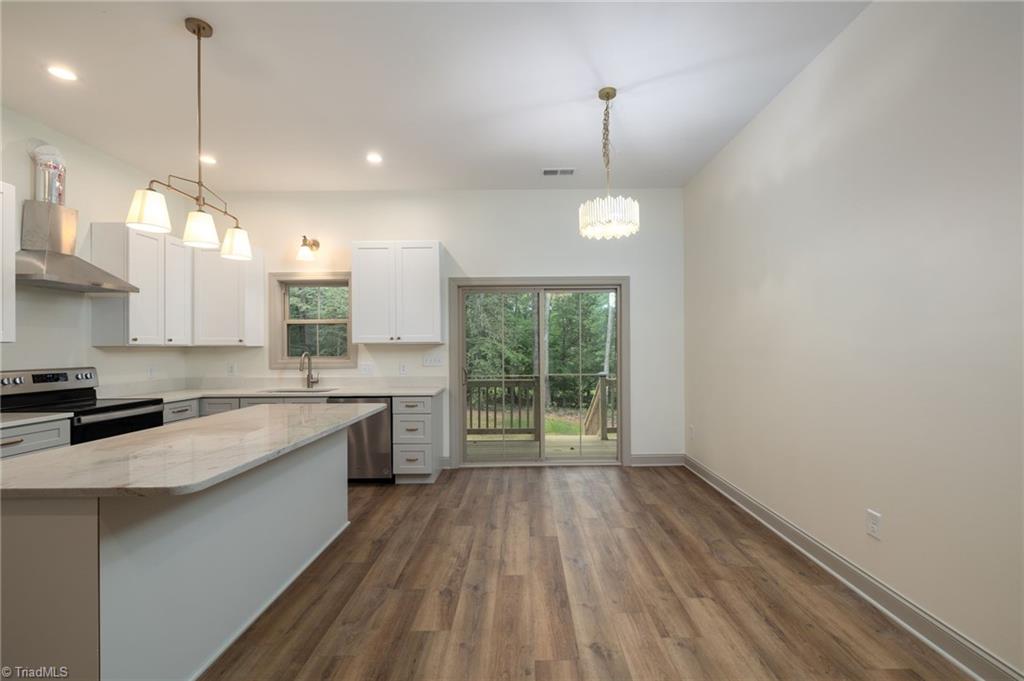 2814 Regal Road Reidsville, NC 27320 - Photo 8 of 31