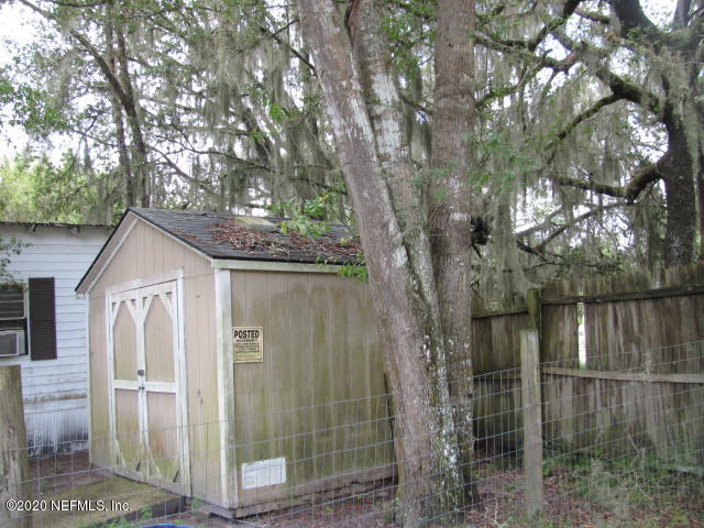 749 Georgetown Denver Road Crescent City, FL 32112 - Photo 11 of 13 WELL PUMP & WASHER - DRYER IMG_0005