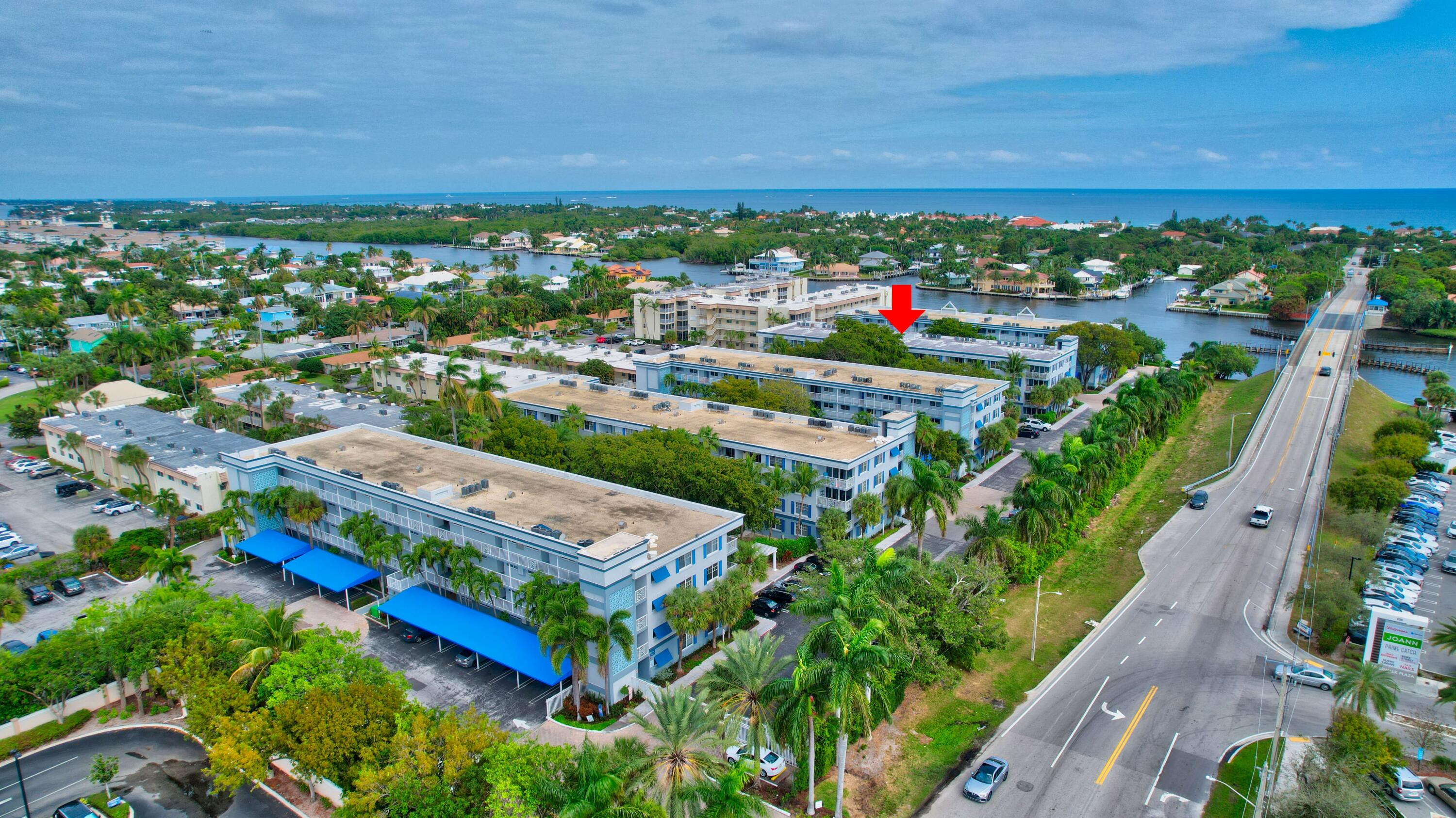 641 East Woolbright Road, Unit 204 Boynton Beach, FL 33435 - Photo 37 of 39 32_dji_0421_2_3_4_5