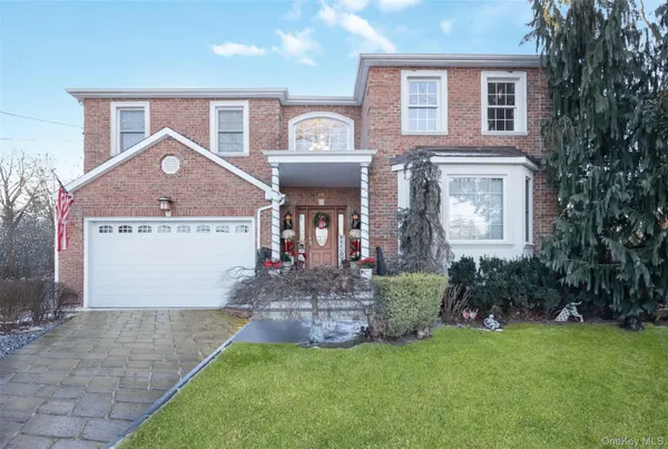 $1,899,000 | 1680 Lake Avenue, Merrick, NY 11566