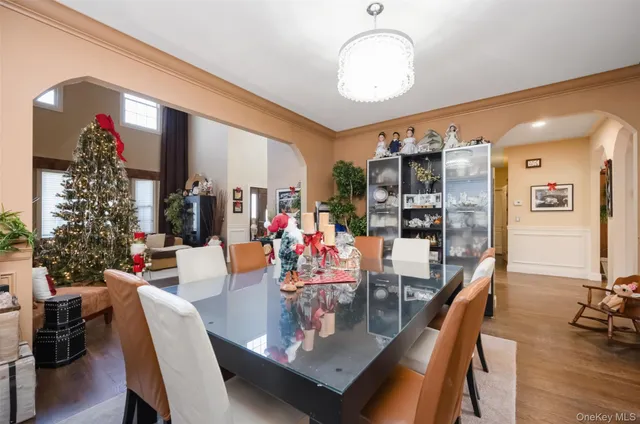 $1,950,000 | 1680 Lake Avenue, Merrick, NY 11566