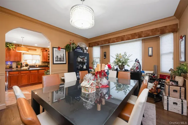 $1,950,000 | 1680 Lake Avenue, Merrick, NY 11566