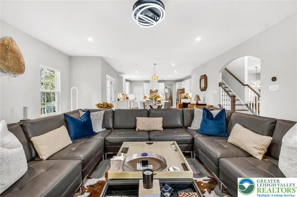 $1,099,000 | 1606 Watson Loop, Fogelsville, PA 18051