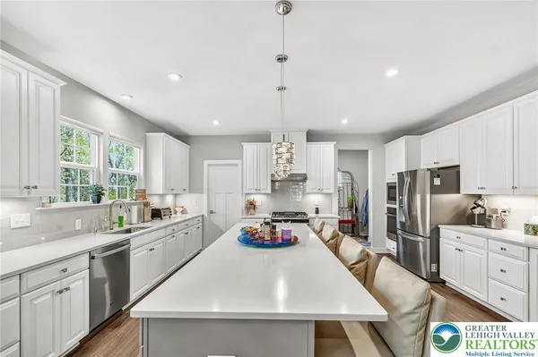 $1,099,000 | 1606 Watson Loop, Fogelsville, PA 18051