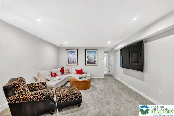 $1,099,000 | 1606 Watson Loop, Fogelsville, PA 18051