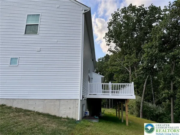 $1,099,000 | 1606 Watson Loop, Fogelsville, PA 18051
