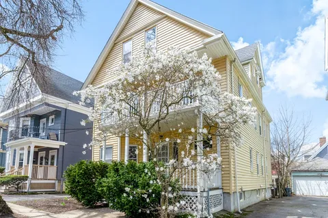 $898,000 | 42 Banks Street, Unit 3, Somerville, MA 02144