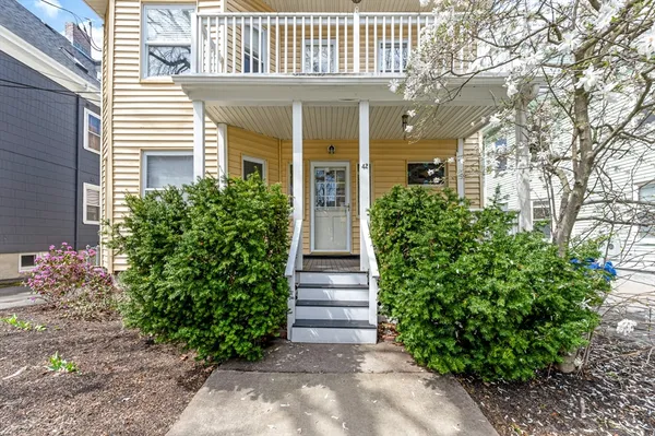 $898,000 | 42 Banks Street, Unit 3, Somerville, MA 02144