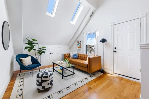 $898,000 | 42 Banks Street, Unit 3, Somerville, MA 02144