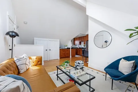 $850,000 | 42 Banks Street, Unit 3, Somerville, MA 02144