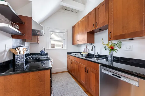 $898,000 | 42 Banks Street, Unit 3, Somerville, MA 02144