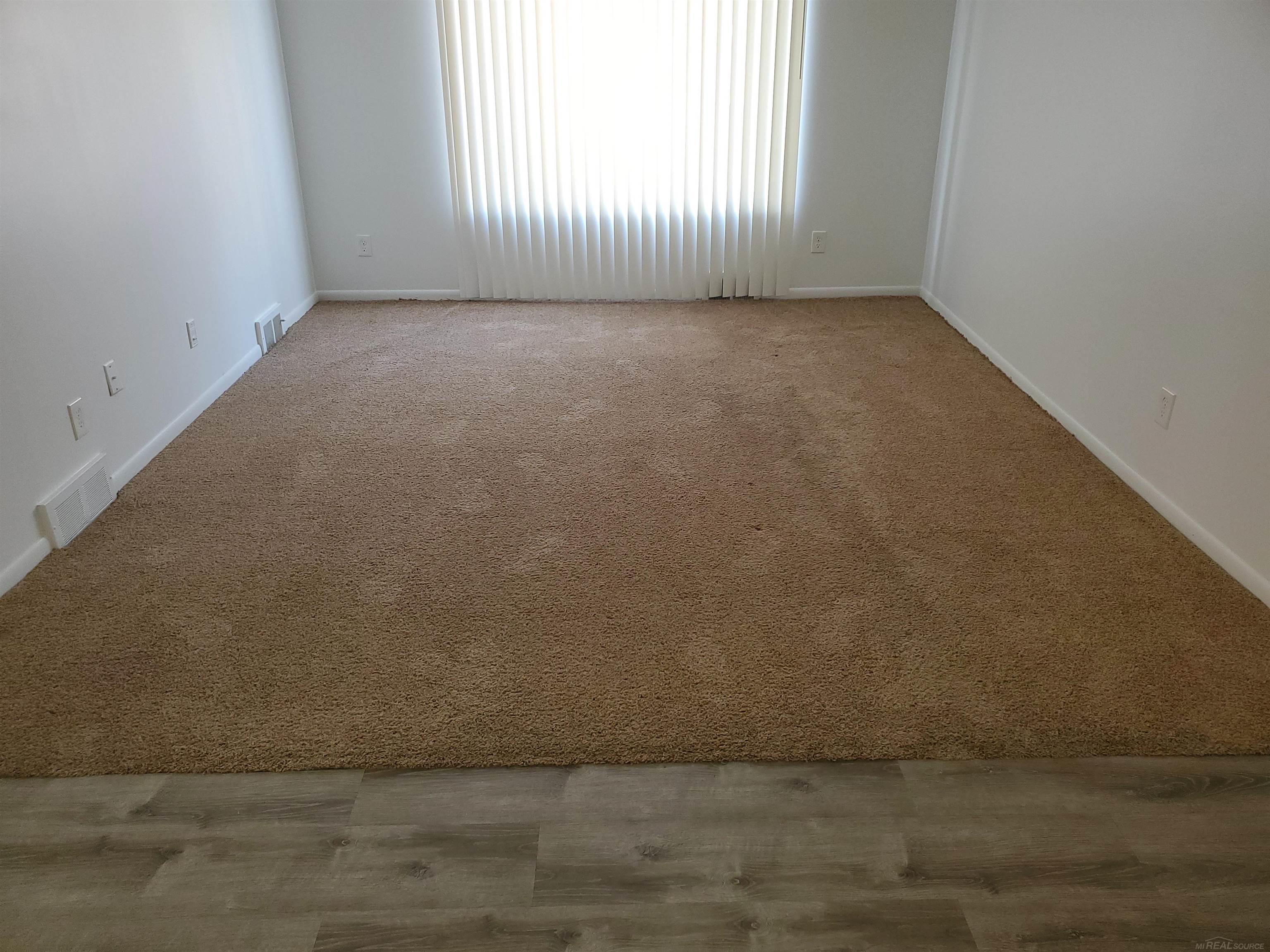 31805 Kelly Road, Unit 19 Fraser, MI 48026 - Photo 6 of 12 Gallery Image 6