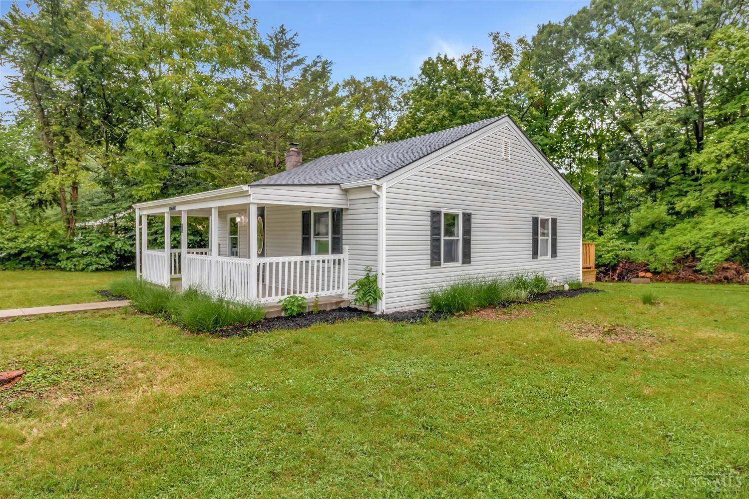 2398 Lilac Road Loveland, OH 45140 - Photo 2 of 33